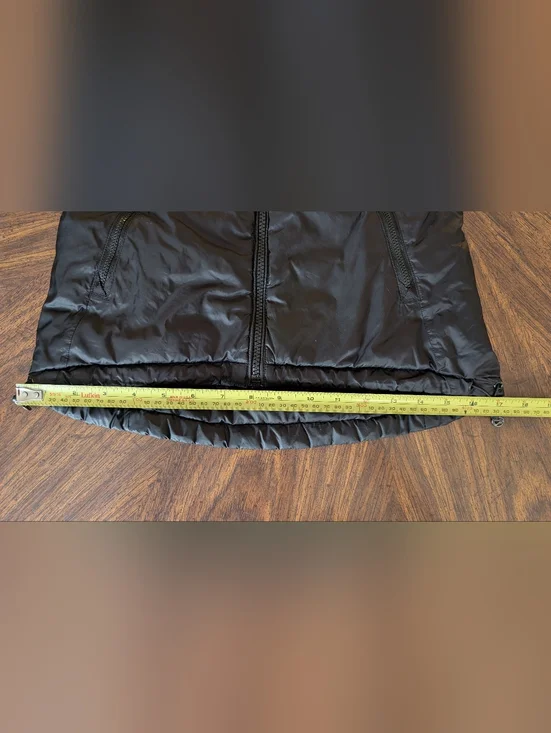 Lululemon | Layer Up Vest, Reversible Black Vest, Size 2 - Picture 12 of 14